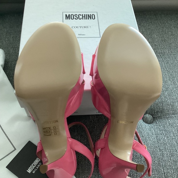 Moschino Logo Sole Platform Sandal (Women) 9US / 39EU - Picture 12 of 14